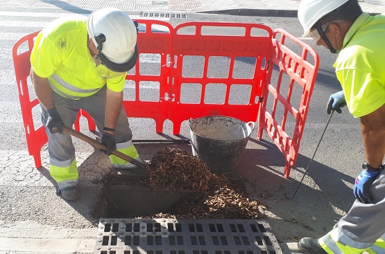 Ir a la noticia Hidralia intensifica la limpieza de la red de alcantarillado de Roquetas de Mar por la llegada del otoño